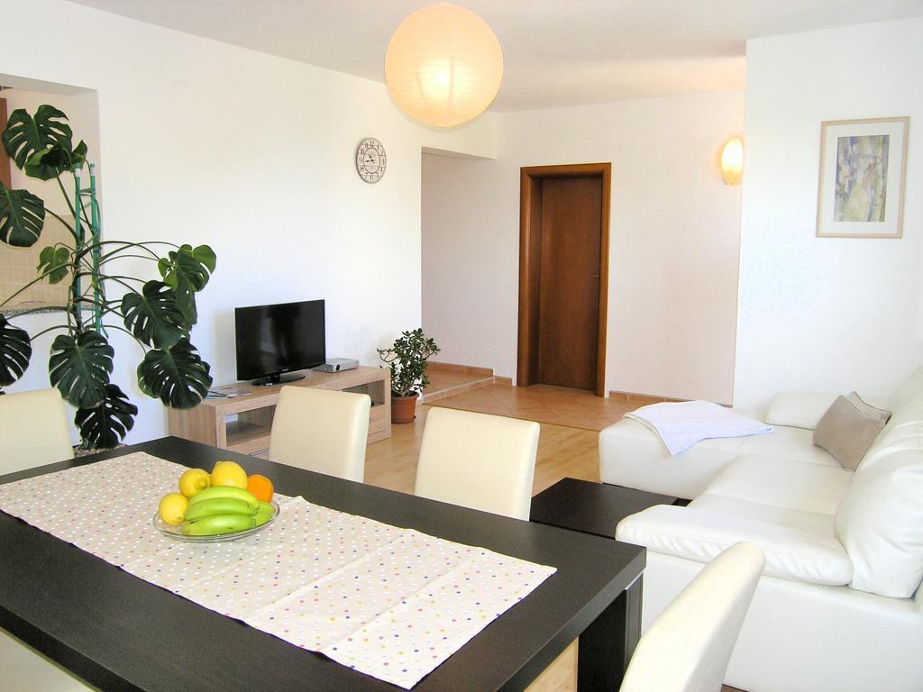 Apartments Dagmar Krk Town Εξωτερικό φωτογραφία