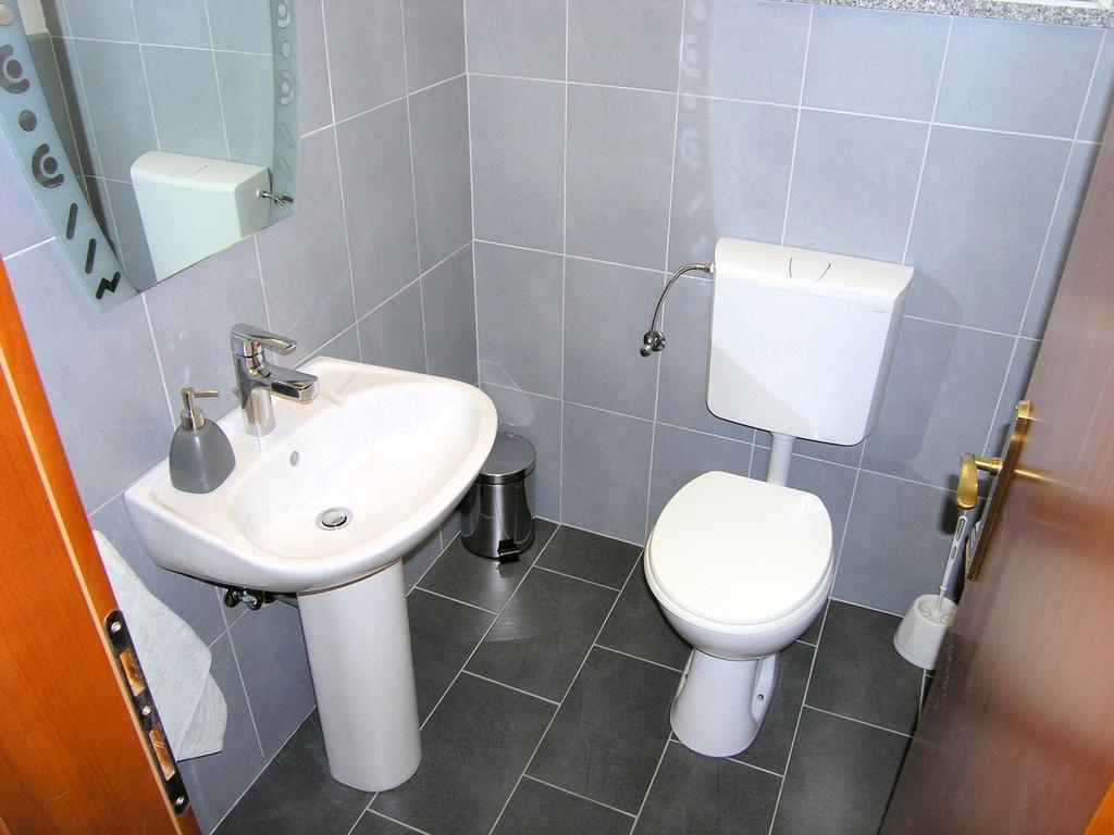 Apartments Dagmar Krk Town Εξωτερικό φωτογραφία