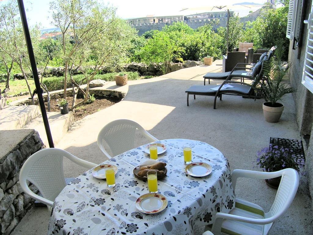 Apartments Dagmar Krk Town Εξωτερικό φωτογραφία
